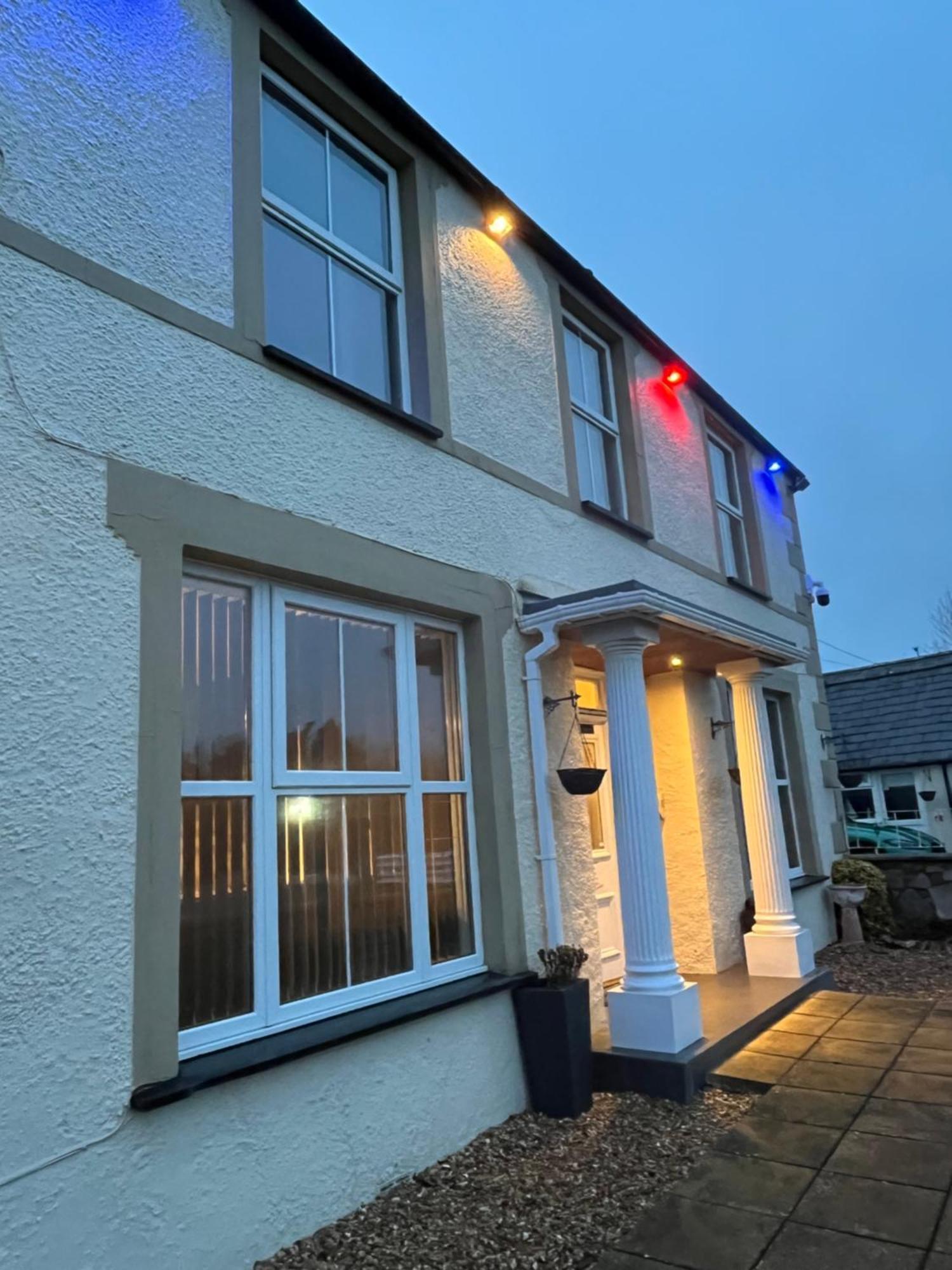 Taldrwst Farmhouse Guest House Dwyran Exterior photo